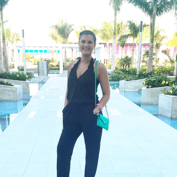 Meet your Posher, Alexandra - Picture 1 of 1